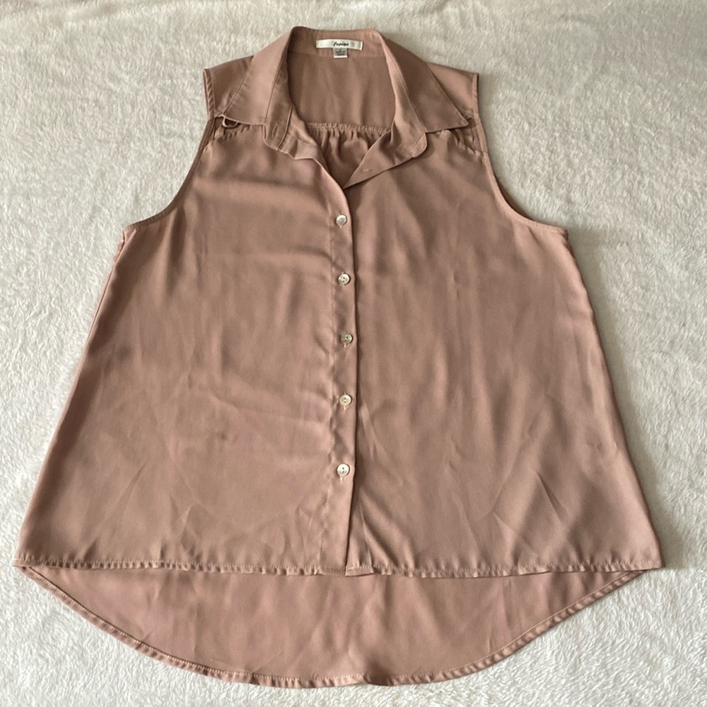 Sleeveless Papaya blouse (L)